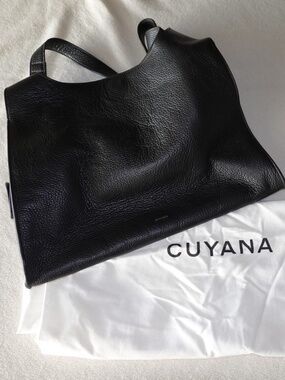 Cuyana Oversized Double Loop Bag Black Pebbled Italian Leather + Dust Bag